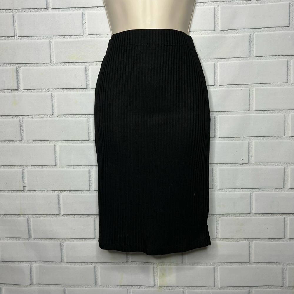 Black pencil skirt